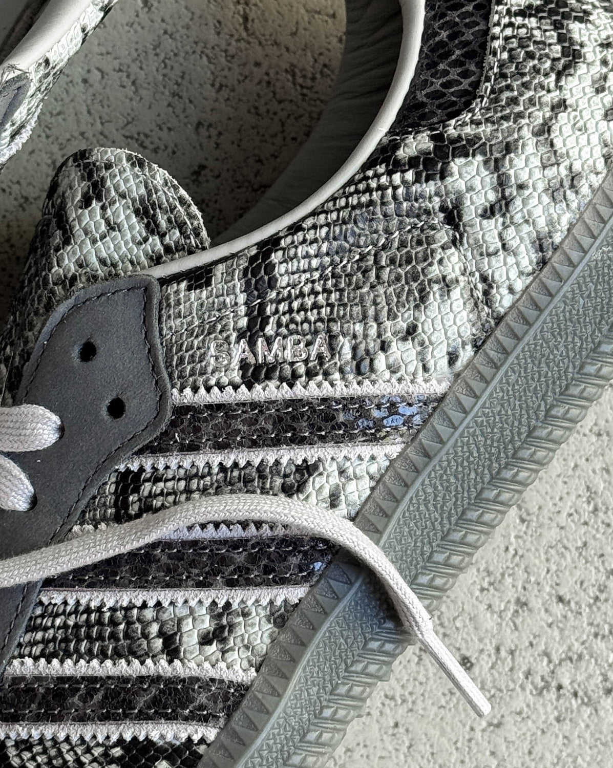 Adidas Samba OG *Snake*
