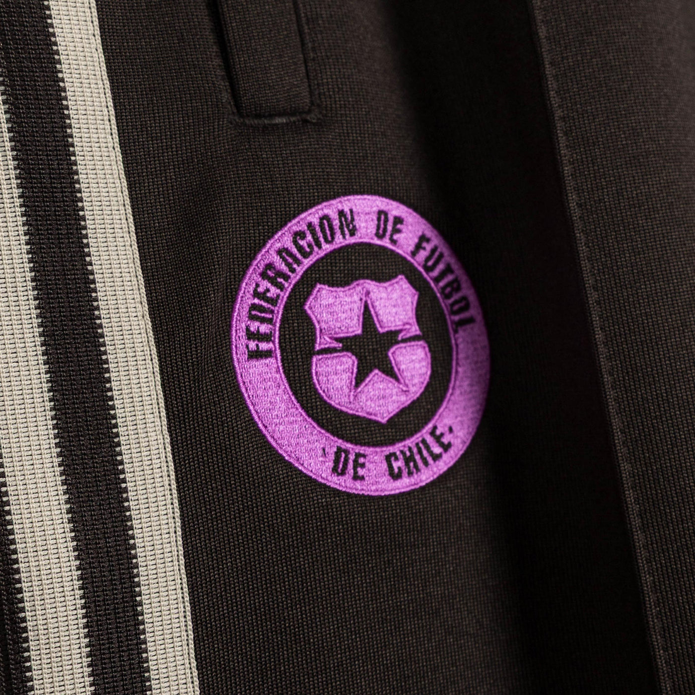 Spodnie dresowe Adidas Chile Originals