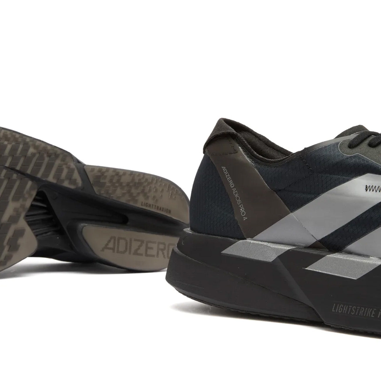 adidas Adizero Adios Pro 4 męskie Core Black Iron Metallic Carbon